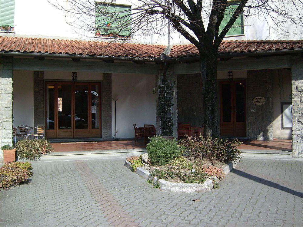 Hotel La Piccola Stazione Торріта-ді-Сьєна Екстер'єр фото