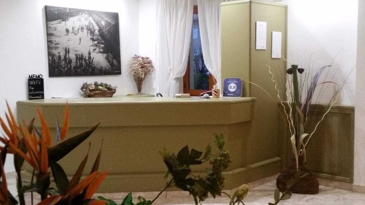Hotel La Piccola Stazione Торріта-ді-Сьєна Екстер'єр фото